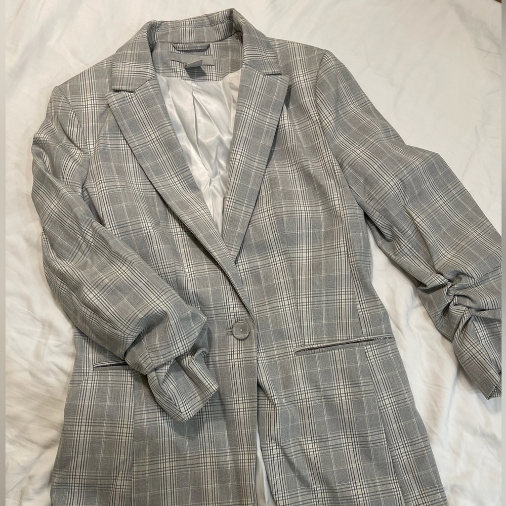 H&M Light Gray Checkered Blazer